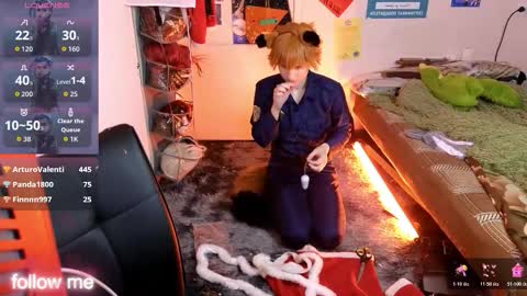 alex_howell online show from January 17, 6:18 am