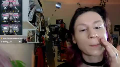 alex_howell online show from February 7, 8:01 pm