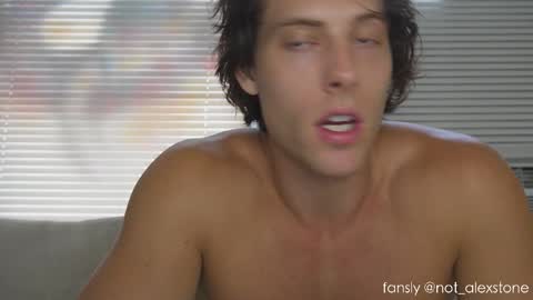 Snapshot of alex_islive chatting on November 2, 6:43 pm Alex Stone online show from November 2, 6:43 pm