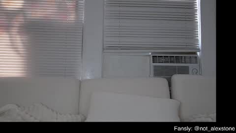 Snapshot of alex_islive chatting on January 15, 8:12 pm Alex Stone online show from January 15, 8:12 pm