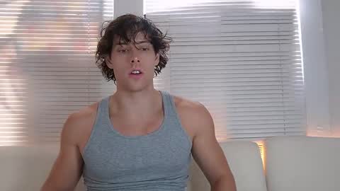 Snapshot of alex_islive chatting on February 8, 4:54 pm Alex Stone online show from February 8, 4:54 pm