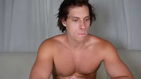 Snapshot of alex_islive chatting on March 17, 4:06 am Alex Stone online show from March 17, 4:06 am