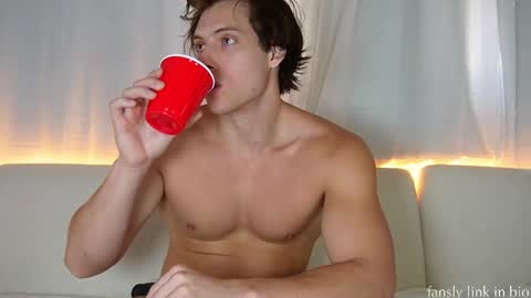 Snapshot of alex_islive chatting on March 17, 6:11 pm Alex Stone online show from March 17, 6:11 pm