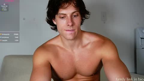 Snapshot of alex_islive chatting on April 7, 3:07 am Alex Stone online show from April 7, 3:07 am