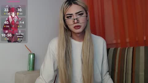 Snapshot of alex_lsf chatting on October 2, 7:43 pm CorneliaLia inst online show from October 2, 7:43 pm