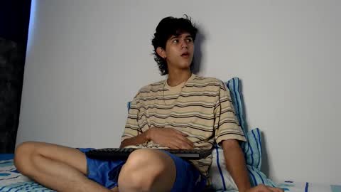alex_mark_ online show from June 12, 1:54 pm