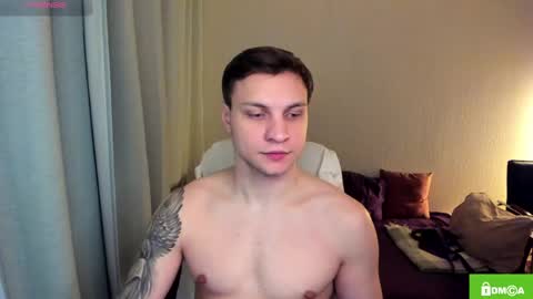 Snapshot of alex_milson chatting on March 31, 8:42 pm alex_milson online show from March 31, 8:42 pm