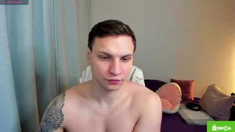 Snapshot of alex_milson chatting on April 2, 7:22 pm alex_milson online show from April 2, 7:22 pm