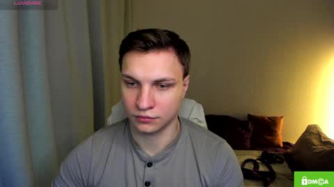 Snapshot of alex_milson chatting on April 5, 1:25 am alex_milson online show from April 5, 1:25 am