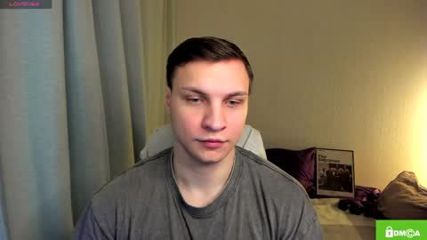 Snapshot of alex_milson chatting on April 9, 8:03 pm alex_milson online show from April 9, 8:03 pm