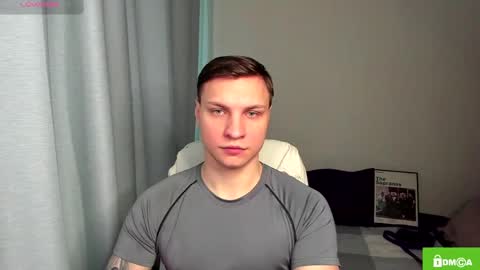 Snapshot of alex_milson chatting on April 10, 8:08 am alex_milson online show from April 10, 8:08 am
