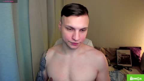 Snapshot of alex_milson chatting on April 16, 9:39 pm alex_milson online show from April 16, 9:39 pm