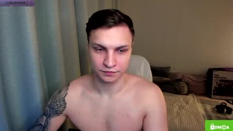 Snapshot of alex_milson chatting on May 21, 8:05 pm alex_milson online show from May 21, 8:05 pm