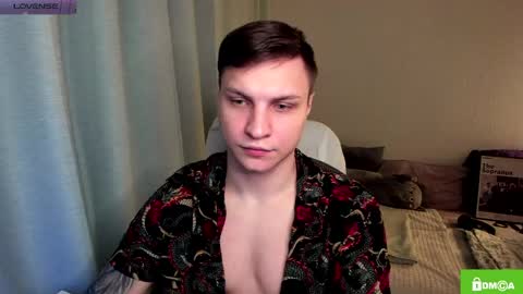 Snapshot of alex_milson chatting on May 23, 9:19 pm alex_milson online show from May 23, 9:19 pm