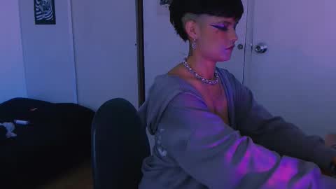 Alex online show from December 13, 8:14 pm