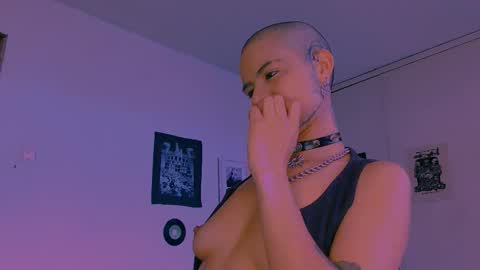 Alex online show from February 13, 8:38 pm