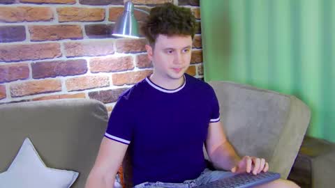 Alex online show from May 25, 11:49 am