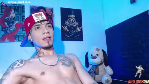   online show from August 3, 9:04 am
