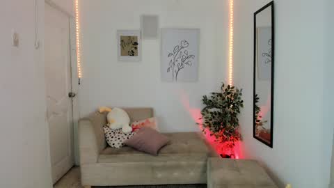 Snapshot of alex_saeli chatting on February 2, 9:34 pm alexis online show from February 2, 9:34 pm