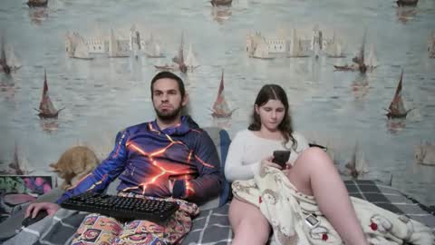 Alex and Sarah online show from November 3, 10:32 pm