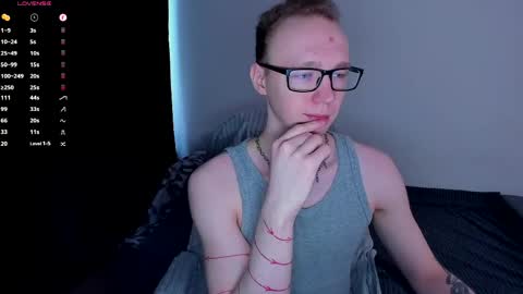 alex_silent online show from April 21, 8:31 am