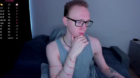 alex_silent online show from April 24, 8:50 am