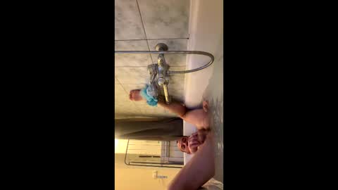 Snapshot of alex_vlad chatting on November 30, 6:39 am Alexandru online show from November 30, 6:39 am