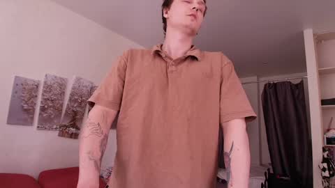 Alex WandHot online show from May 4, 8:32 am