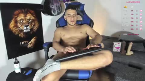 Alex Woll online show from February 5, 5:41 am