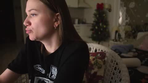 Snapshot of alexa_feels chatting on January 10, 5:15 pm Little Duck homie online show from January 10, 5:15 pm