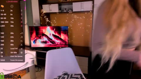 Alexa online show from December 8, 12:52 pm