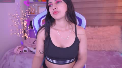Snapshot of alexa_grey_1 chatting on September 11, 2:50 pm alexa online show from September 11, 2:50 pm