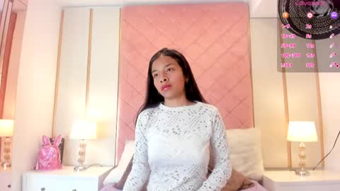 Snapshot of alexa_jonees chatting on April 26, 8:39 pm Alexa online show from April 26, 8:39 pm
