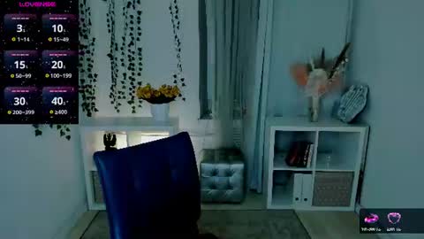 Snapshot of alexa_lexi chatting on June 30, 10:49 am alexa_lexi online show from June 30, 10:49 am