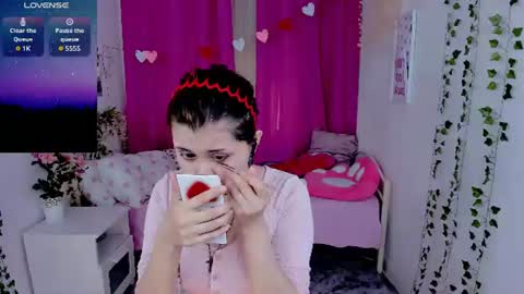 Snapshot of alexa_lexi chatting on July 17, 11:06 am alexa_lexi online show from July 17, 11:06 am