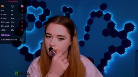 alexa_night_ online show from November 25, 9:59 pm