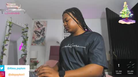 Snapshot of alexa_paytom1 chatting on December 15, 11:53 pm Alexa   online show from December 15, 11:53 pm