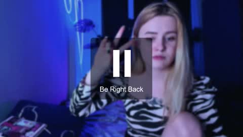 Snapshot of alexa_pirs chatting on March 1, 10:53 pm alexa_pirs online show from March 1, 10:53 pm