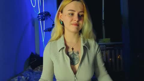 Snapshot of alexa_pirs chatting on March 9, 9:14 pm alexa_pirs online show from March 9, 9:14 pm