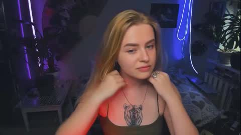 Snapshot of alexa_pirs chatting on September 25, 11:03 am alexa_pirs online show from September 25, 11:03 am