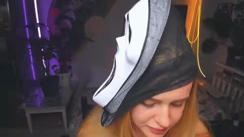 Snapshot of alexa_pirs chatting on October 17, 3:47 pm alexa_pirs online show from October 17, 3:47 pm