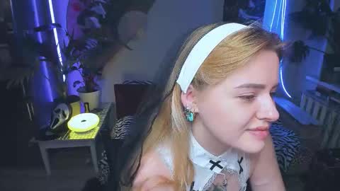 Snapshot of alexa_pirs chatting on October 29, 3:25 pm alexa_pirs online show from October 29, 3:25 pm