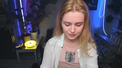 Snapshot of alexa_pirs chatting on November 7, 3:01 pm alexa_pirs online show from November 7, 3:01 pm