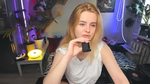 Snapshot of alexa_pirs chatting on November 8, 11:54 am alexa_pirs online show from November 8, 11:54 am