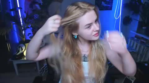 Snapshot of alexa_pirs chatting on November 9, 3:10 pm alexa_pirs online show from November 9, 3:10 pm