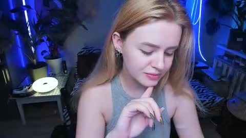 Snapshot of alexa_pirs chatting on December 1, 12:32 pm alexa_pirs online show from December 1, 12:32 pm