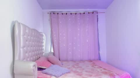   online show from September 30, 3:28 pm