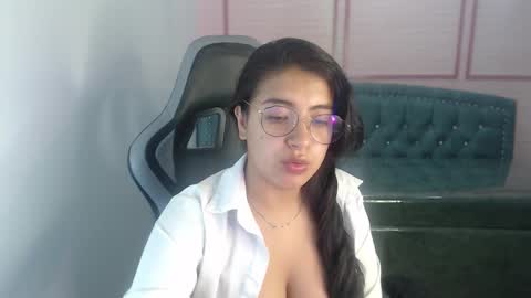 Snapshot of alexa_romero_t chatting on September 16, 11:44 am Alexandra online show from September 16, 11:44 am