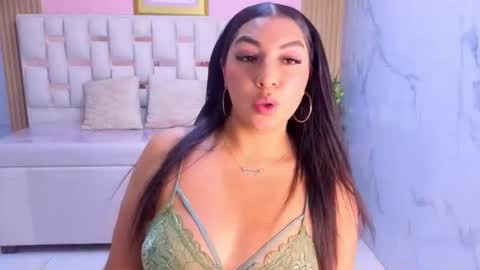 Snapshot of alexa_s1 chatting on July 7, 2:36 am Alexa online show from July 7, 2:36 am
