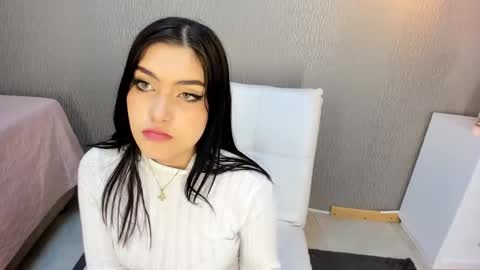 Alexa Thaylor online show from December 11, 2:33 pm